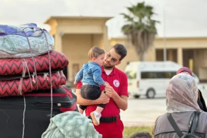 Egyptian Red Crescent Receives 36th Batch of Injured Palestinians at Rafah