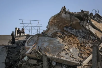 Israeli Fire Kills 3 Palestinians in Gaza