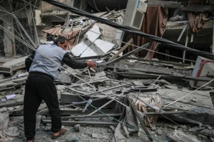 Israel Weighs Gaza War Restart After Killing Three Palestinians